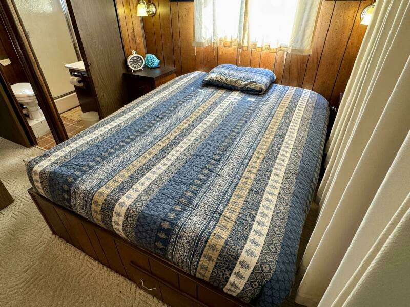 1977 Sumerset 14 x 58 Aluminum Hull Houseboat with Catwalks