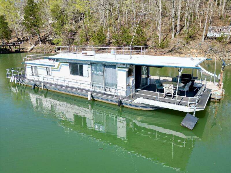 1977 Sumerset 14 x 58 Aluminum Hull Houseboat with Catwalks