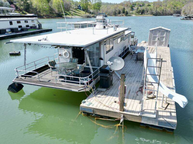 1977 Sumerset 14 x 58 Aluminum Hull Houseboat with Catwalks