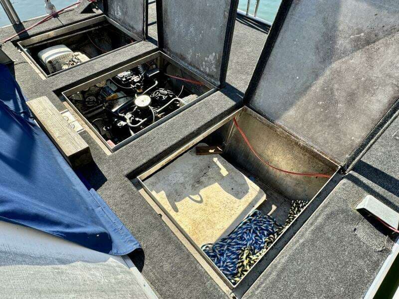 1977 Sumerset 14 x 58 Aluminum Hull Houseboat with Catwalks