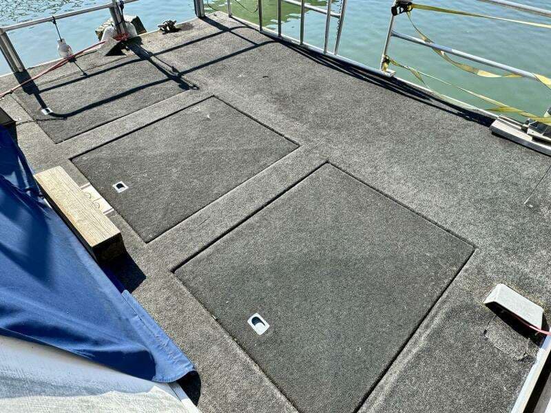 1977 Sumerset 14 x 58 Aluminum Hull Houseboat with Catwalks