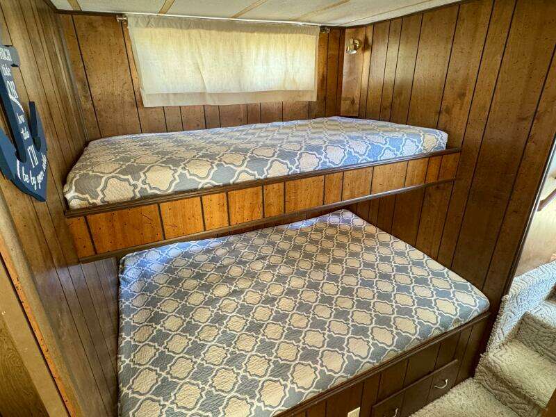 1977 Sumerset 14 x 58 Aluminum Hull Houseboat with Catwalks