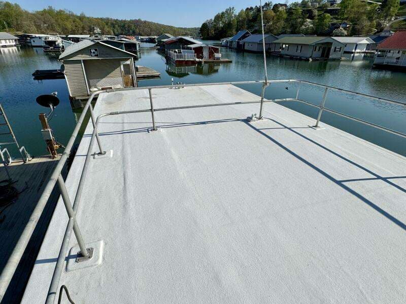 1977 Sumerset 14 x 58 Aluminum Hull Houseboat with Catwalks