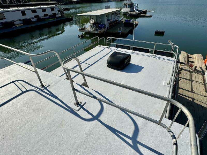 1977 Sumerset 14 x 58 Aluminum Hull Houseboat with Catwalks