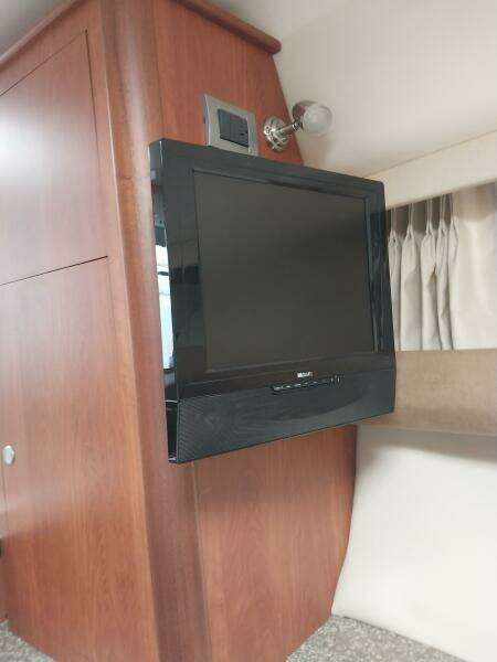 2011 Monterey 340 Sport Yacht