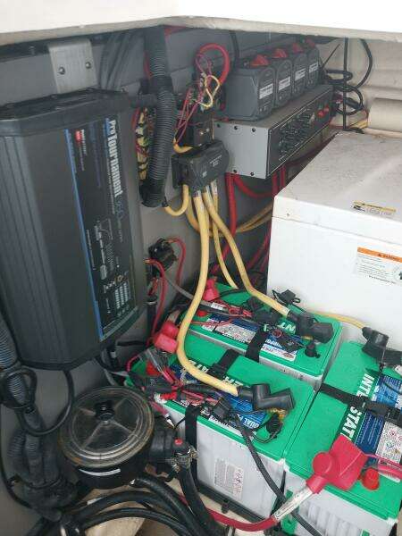 2011 Monterey 340 Sport Yacht