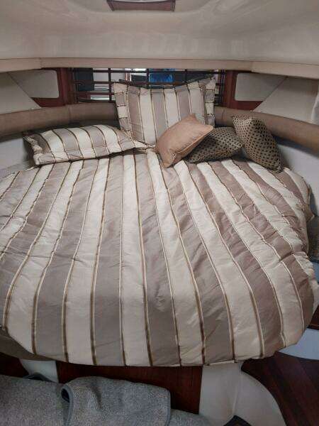 2011 Monterey 340 Sport Yacht