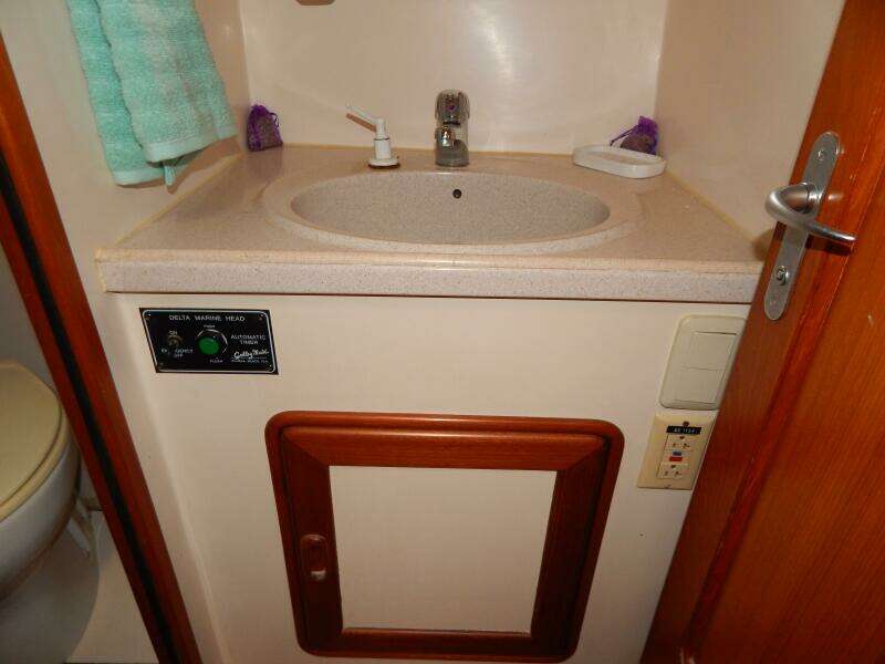 1996 Egg Harbor by Cayman