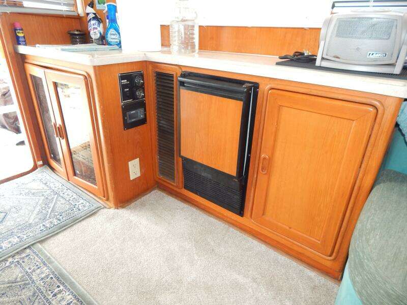 1996 Egg Harbor by Cayman