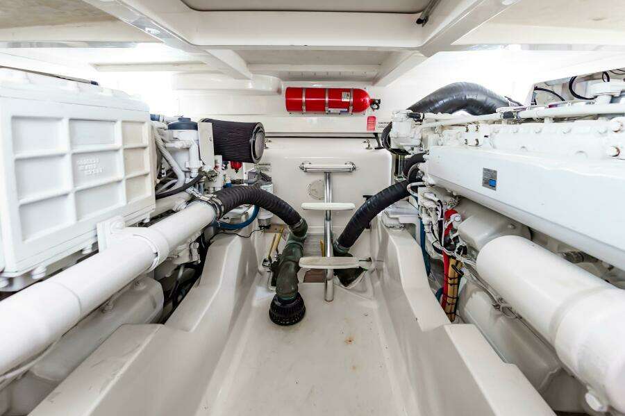 2008 Cabo 40 Express