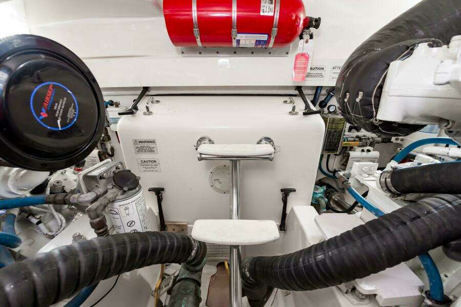 2008 Cabo 40 Express