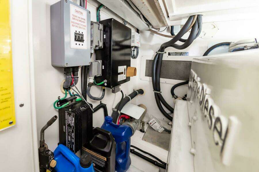 2008 Cabo 40 Express