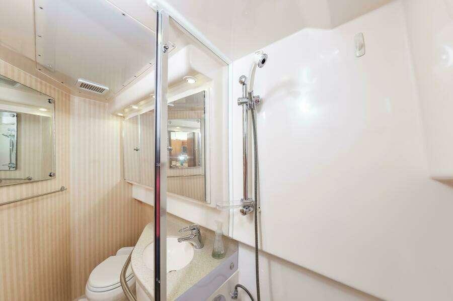 2008 Cabo 40 Express