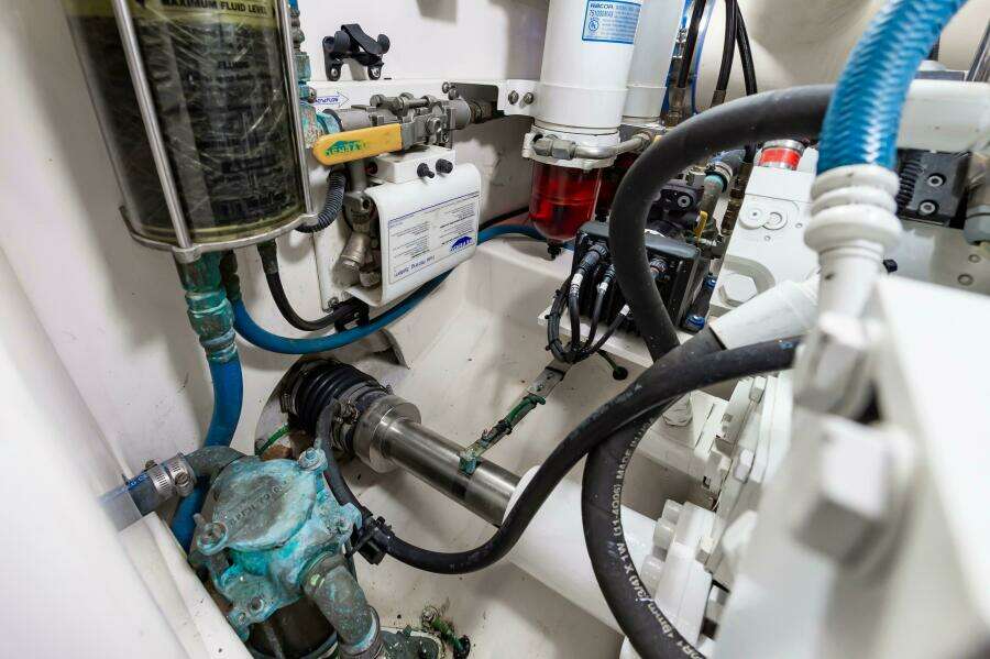 2008 Cabo 40 Express