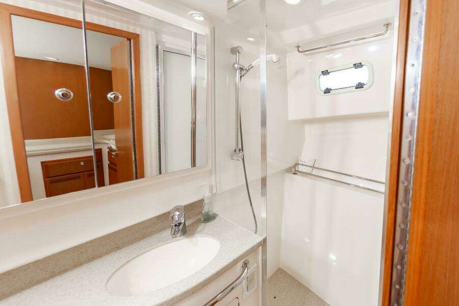 2008 Cabo 40 Express