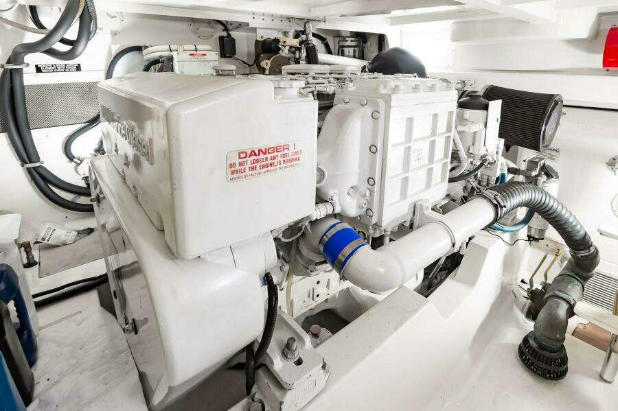 2008 Cabo 40 Express