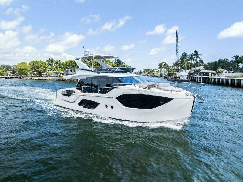 2023 Absolute 52 Fly