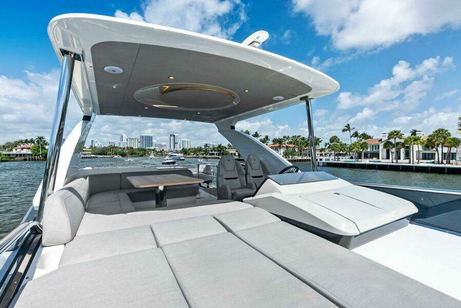 2023 Absolute 52 Fly