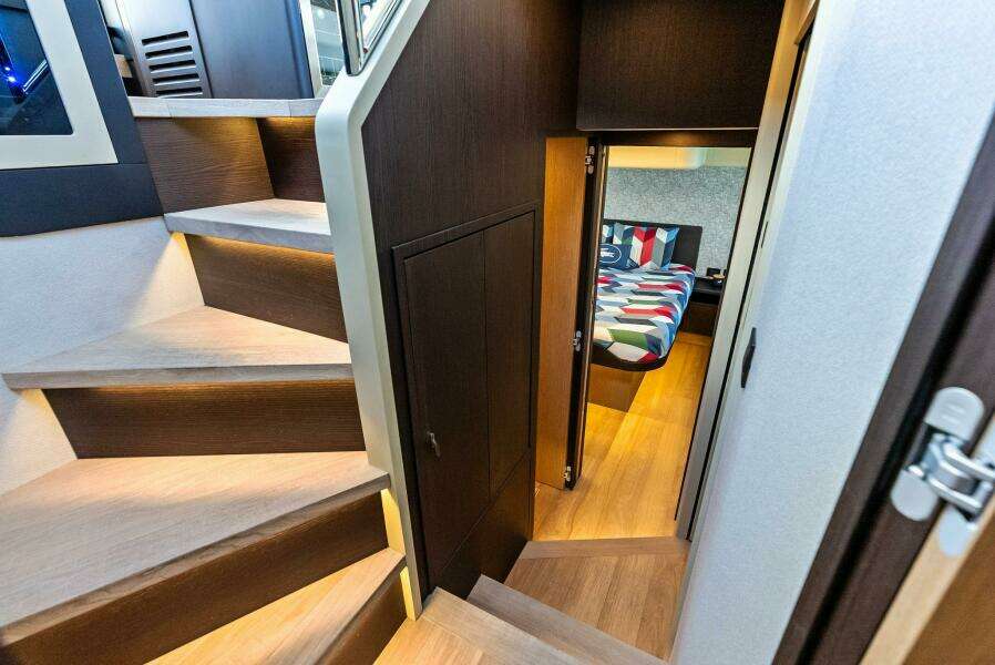 2023 Absolute 52 Fly