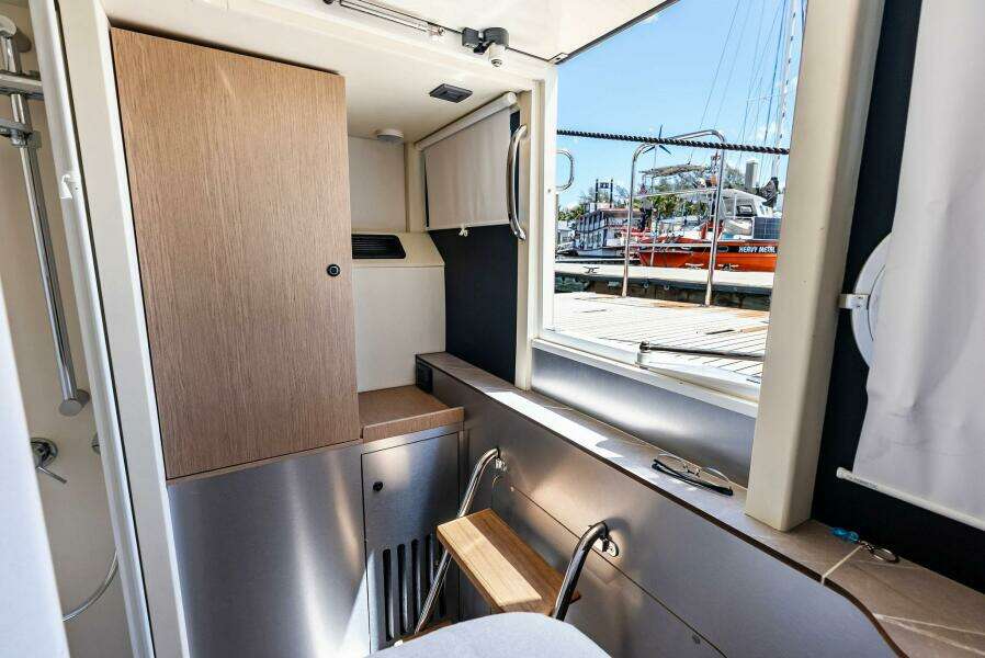 2023 Absolute 52 Fly