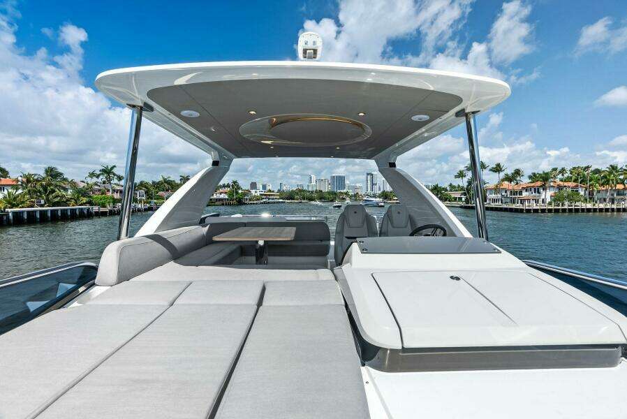 2023 Absolute 52 Fly
