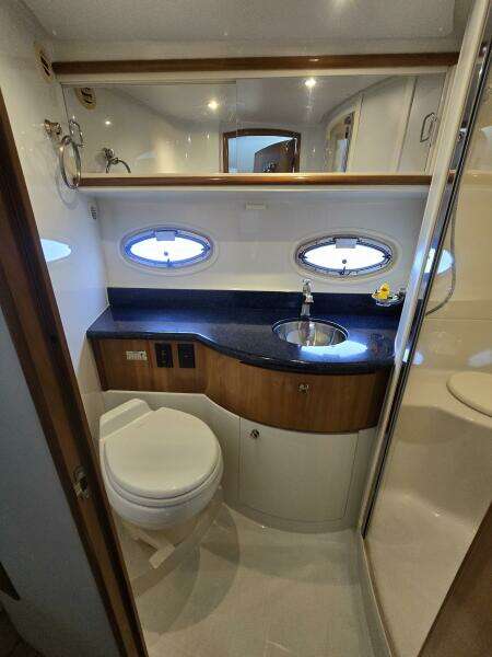 Carver Main Cabin Head 1