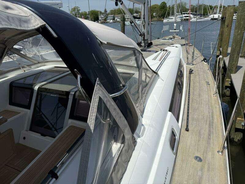 2016 Beneteau Oceanis 60