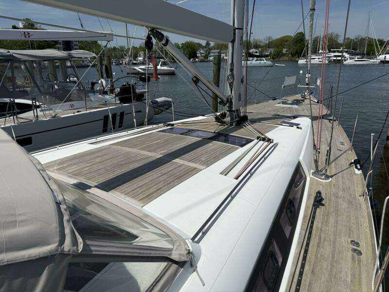 2016 Beneteau Oceanis 60