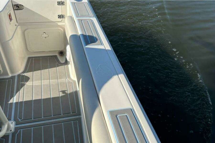 2023 Sailfish 220 CC