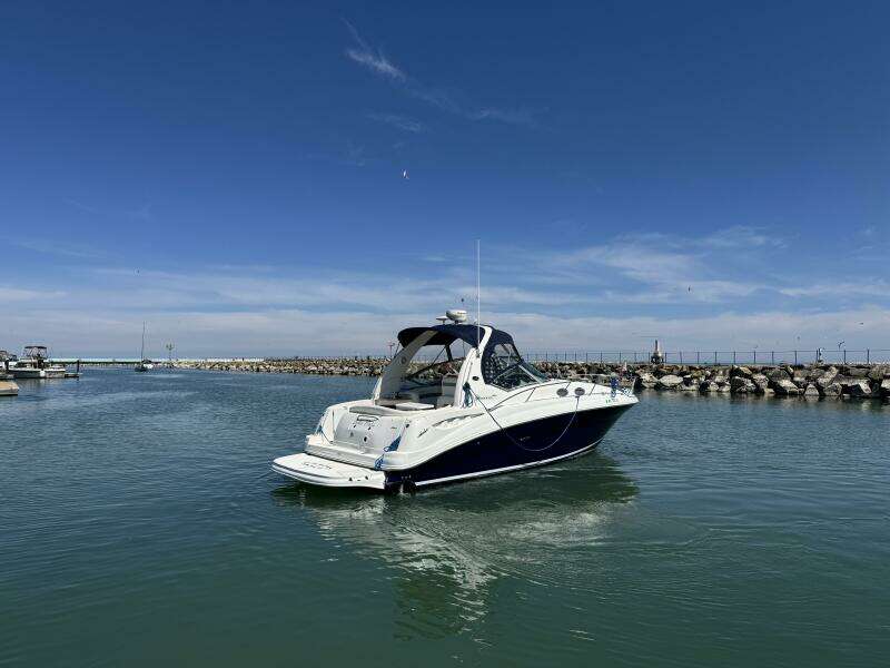 2004 Sea Ray 320 Sun Dancer
