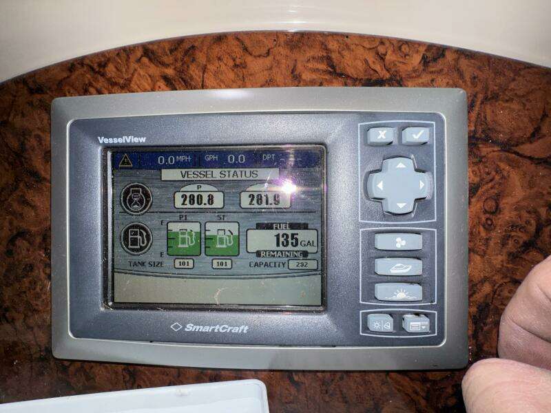 2004 Sea Ray 320 Sun Dancer