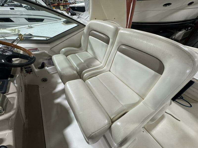 2004 Sea Ray 320 Sun Dancer