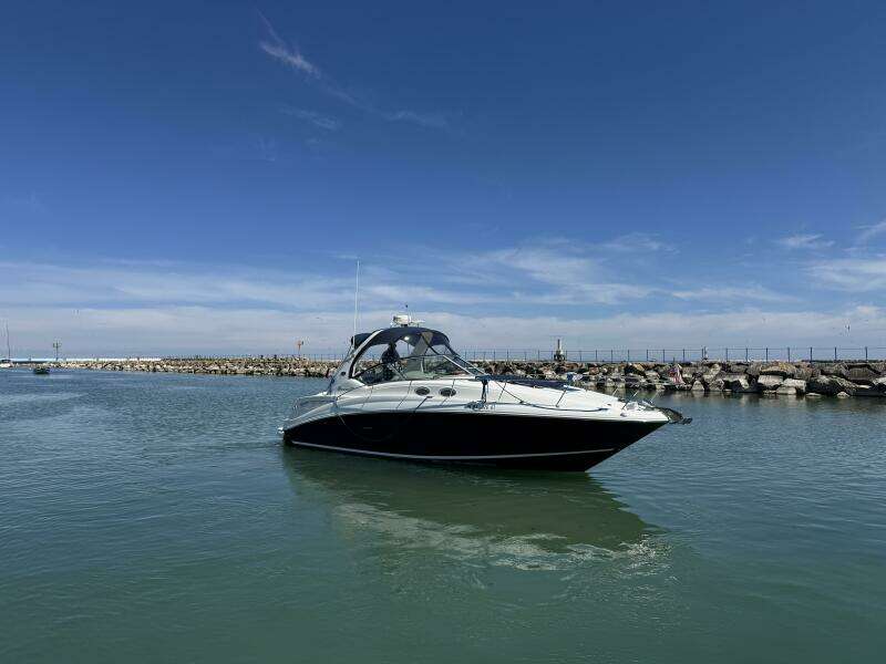 2004 Sea Ray 320 Sun Dancer