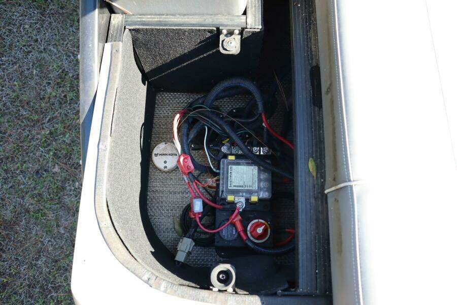 2021 Bennington RX25 Sport