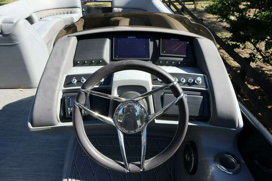 2021 Bennington RX25 Sport