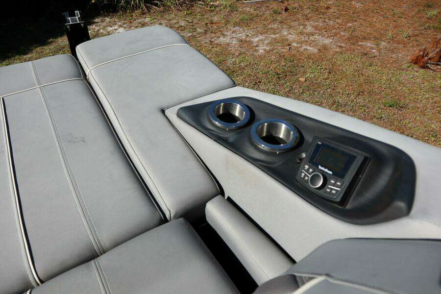 2021 Bennington RX25 Sport