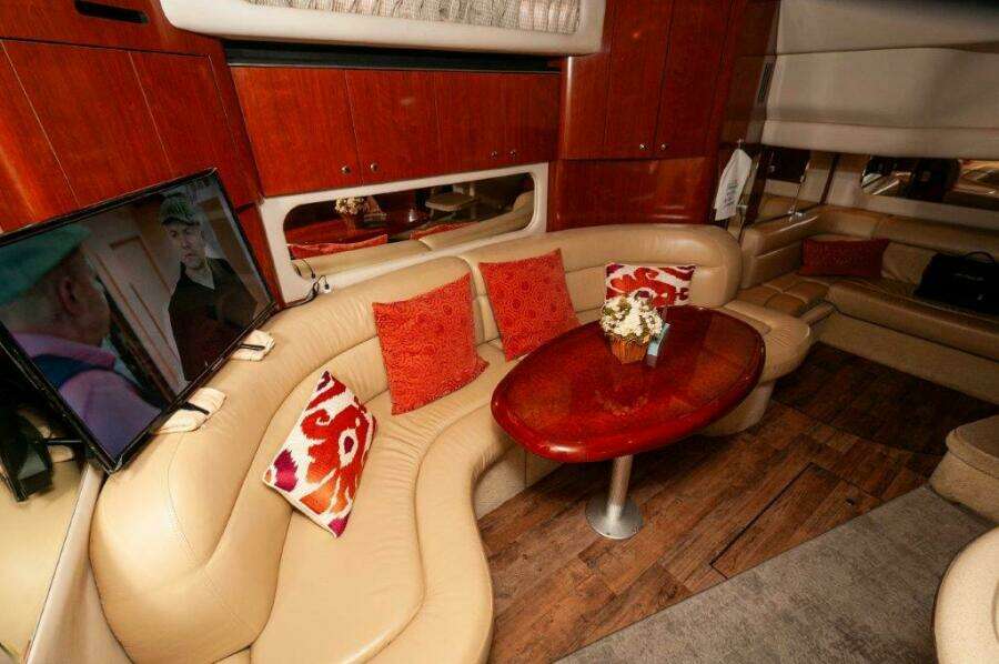 2003 Sea Ray 380 Sundancer- Salon 