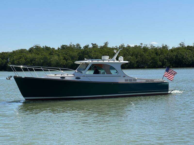 2014 Hinckley Picnic Boat 37 MKIII