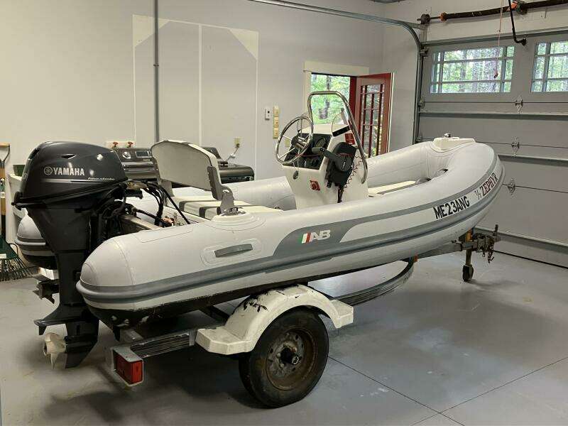 2013 Hinckley Talaria