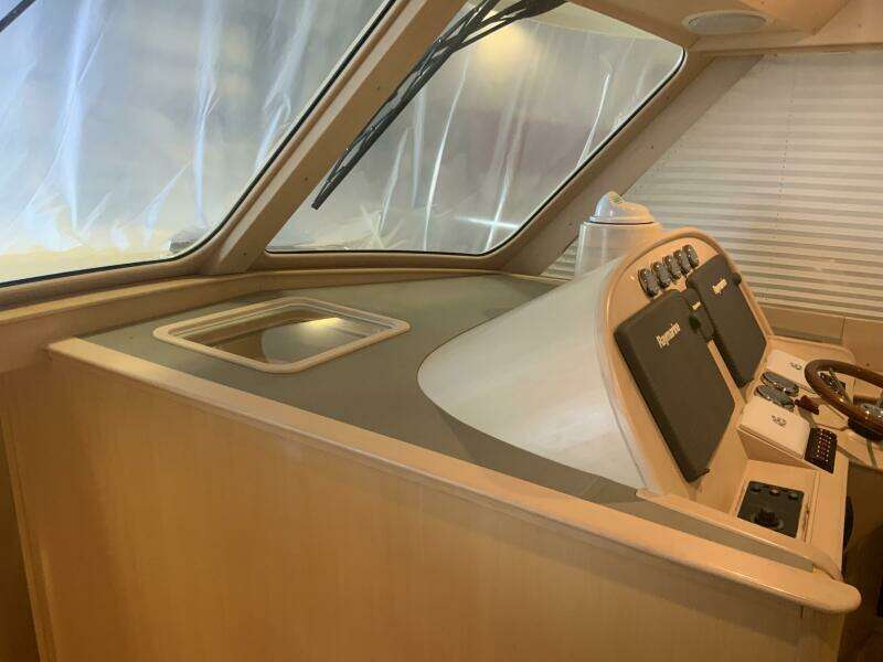 2013 Hinckley Talaria