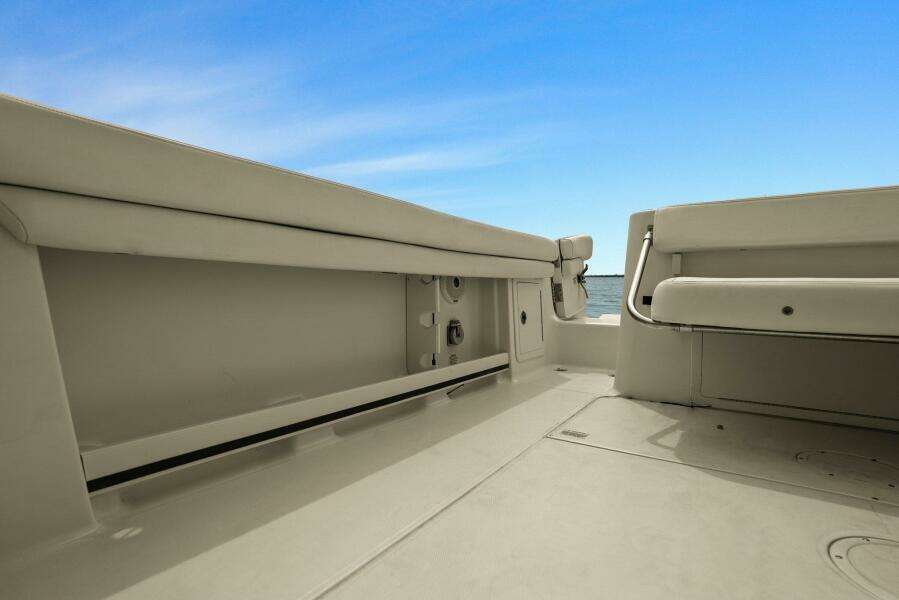 2016 Grady White 28 Freedom