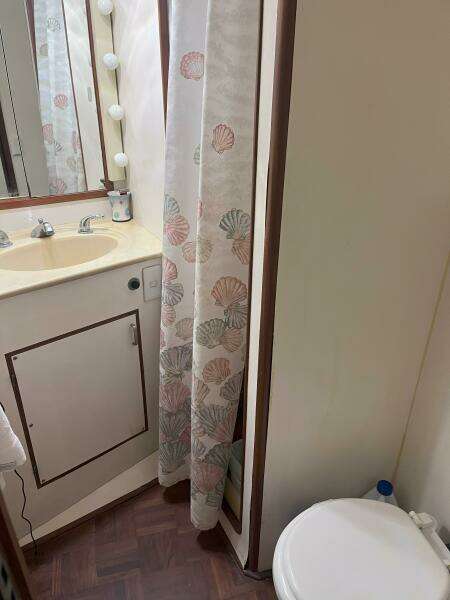 1990 Jefferson 43 Sundeck