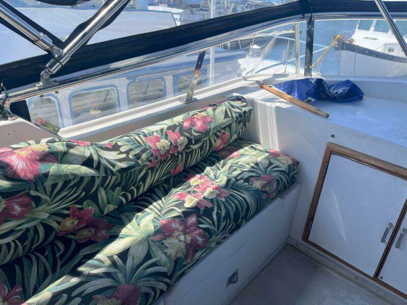 1990 Jefferson 43 Sundeck