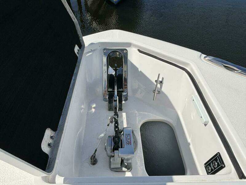 2023 Sea Fox 328 Commander