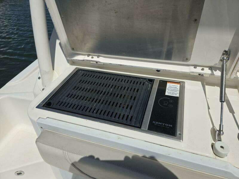 2013 Pursuit 345 Offshore