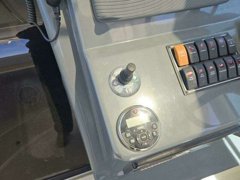 2013 Pursuit 345 Offshore