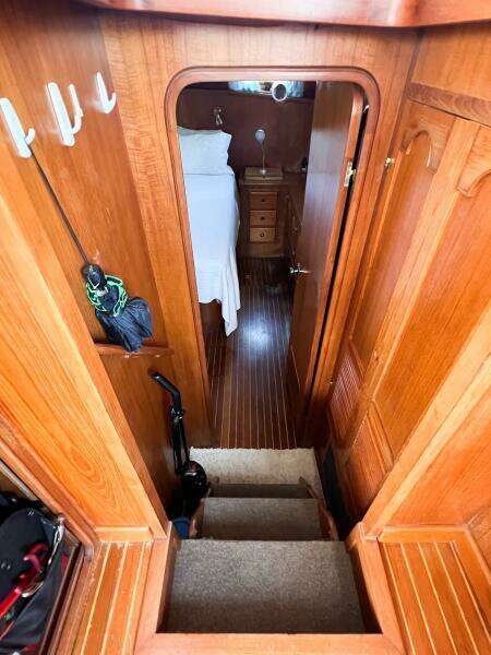 1987 Albin 43 Sundeck