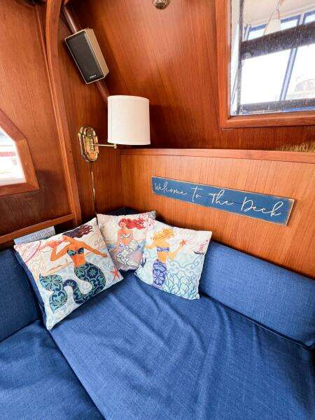 1987 Albin 43 Sundeck