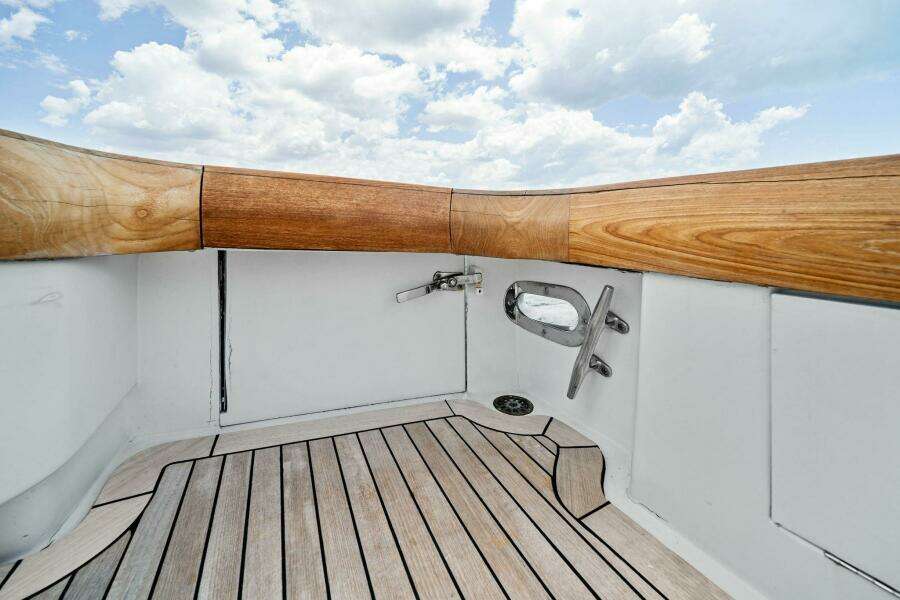 1999 Buddy Davis 52 Express 'Miss Josie'