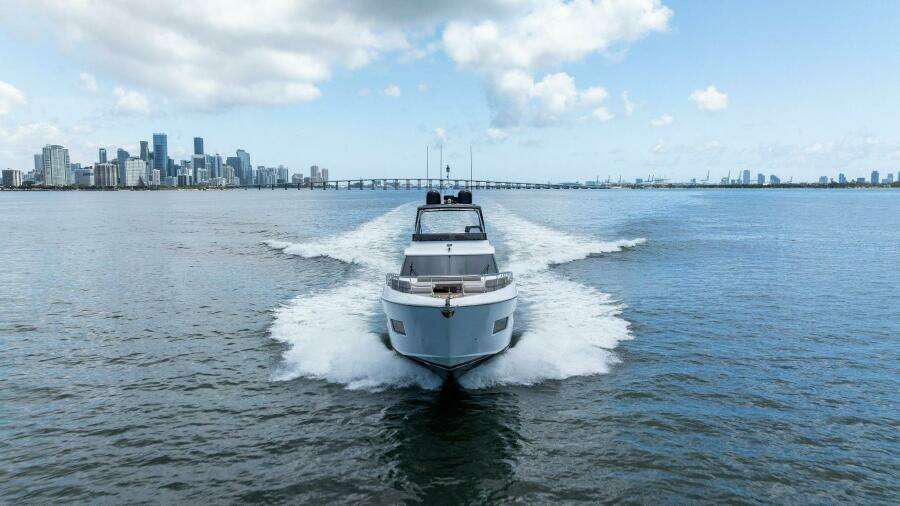 2023 Ferretti Yachts 670